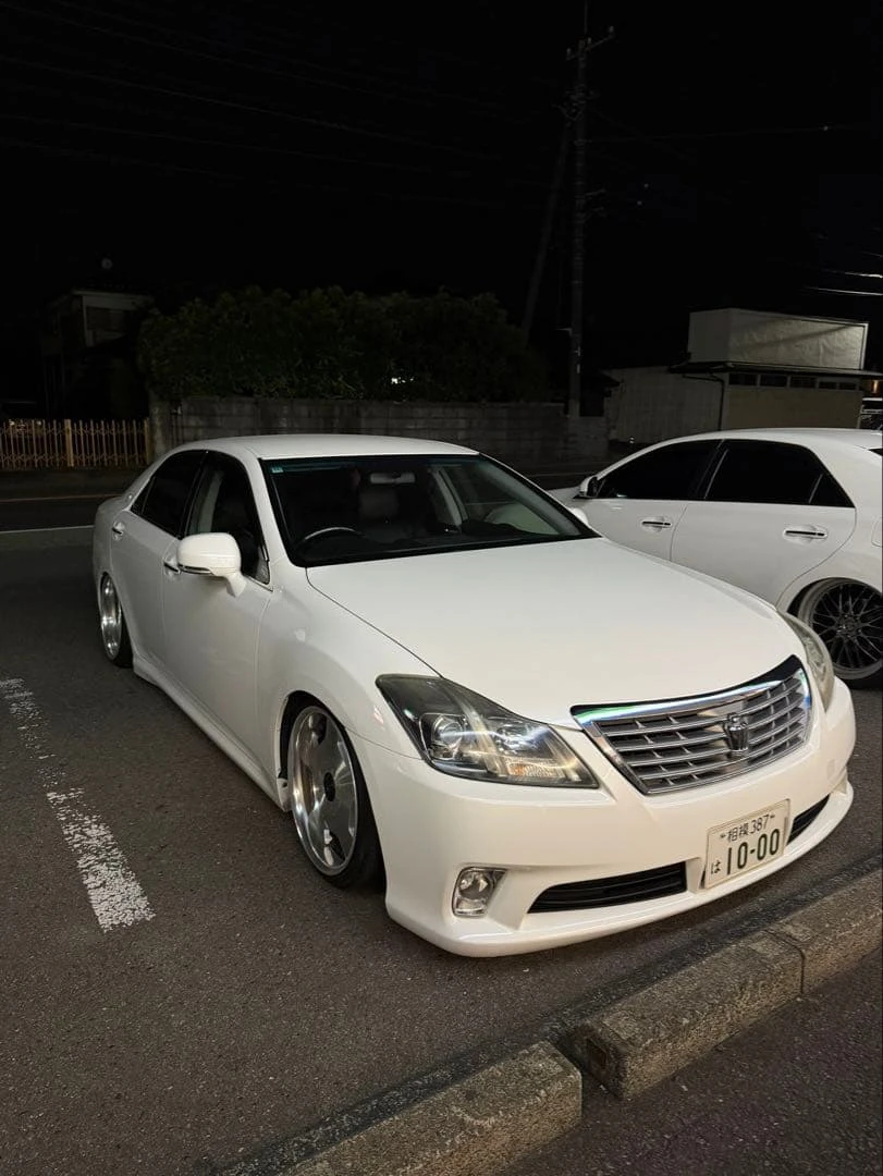 Crown Series 200